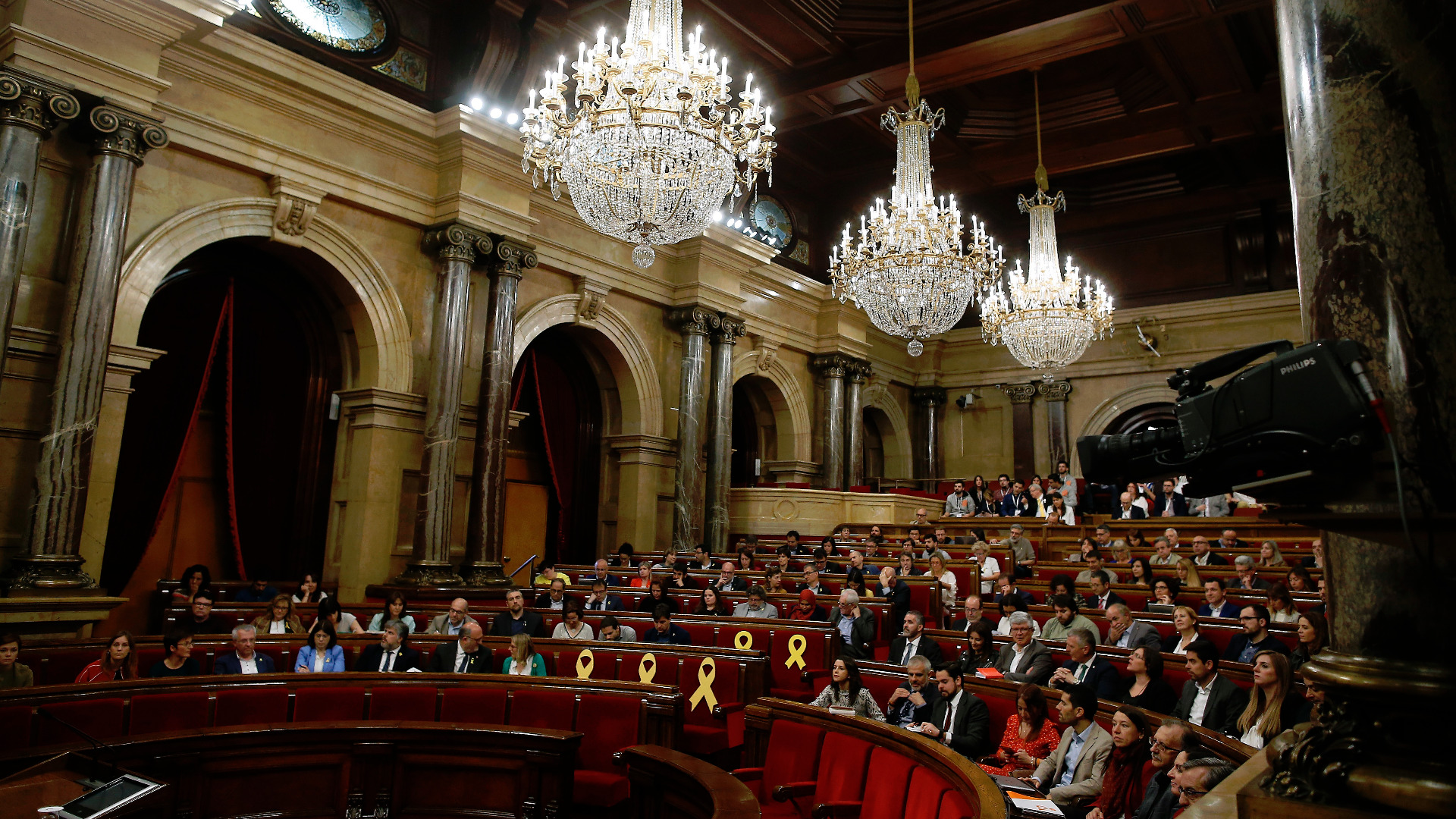 Конституционният съд на Испания отложи прилагането на закона с който
