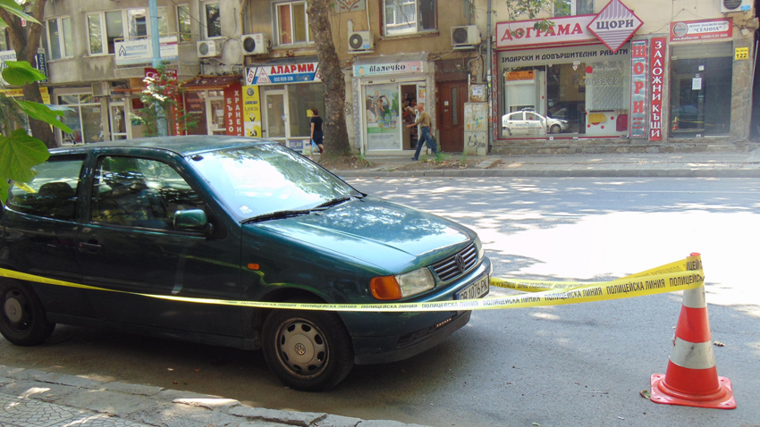 Пловдивската полиция под ръководството на прокуратурата разследва смъртта на 71 годишен