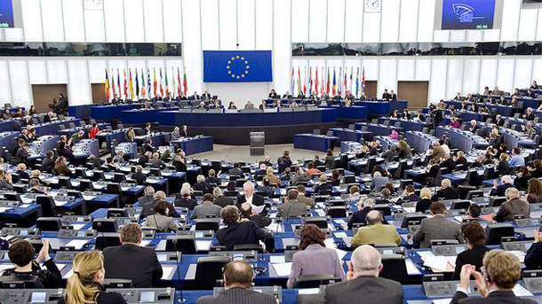 Очаква се днес Европейският парламент да одобри ревизираната директива за