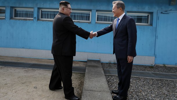 Еуфорията от срещата на лидерите на Северна и Южна Корея