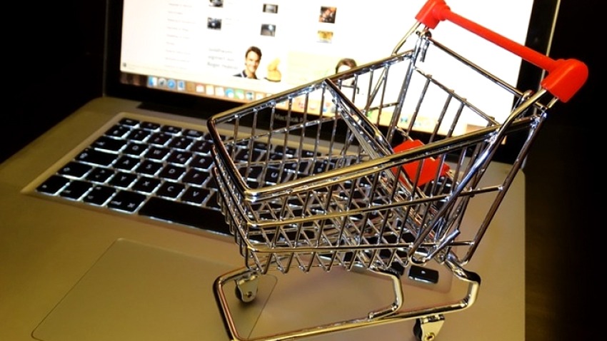 Европейските потребители срещат значителни трудности при онлайн пазаруване извън Европейския