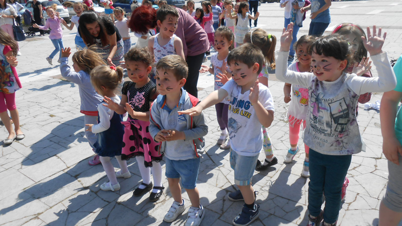 Близо 150 деца от социални домове участват във Фестивал на