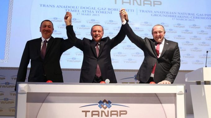 Президентите на Азербайджан, Турция и Грузия дават старт на проекта ТАНАП през март 2015 година.