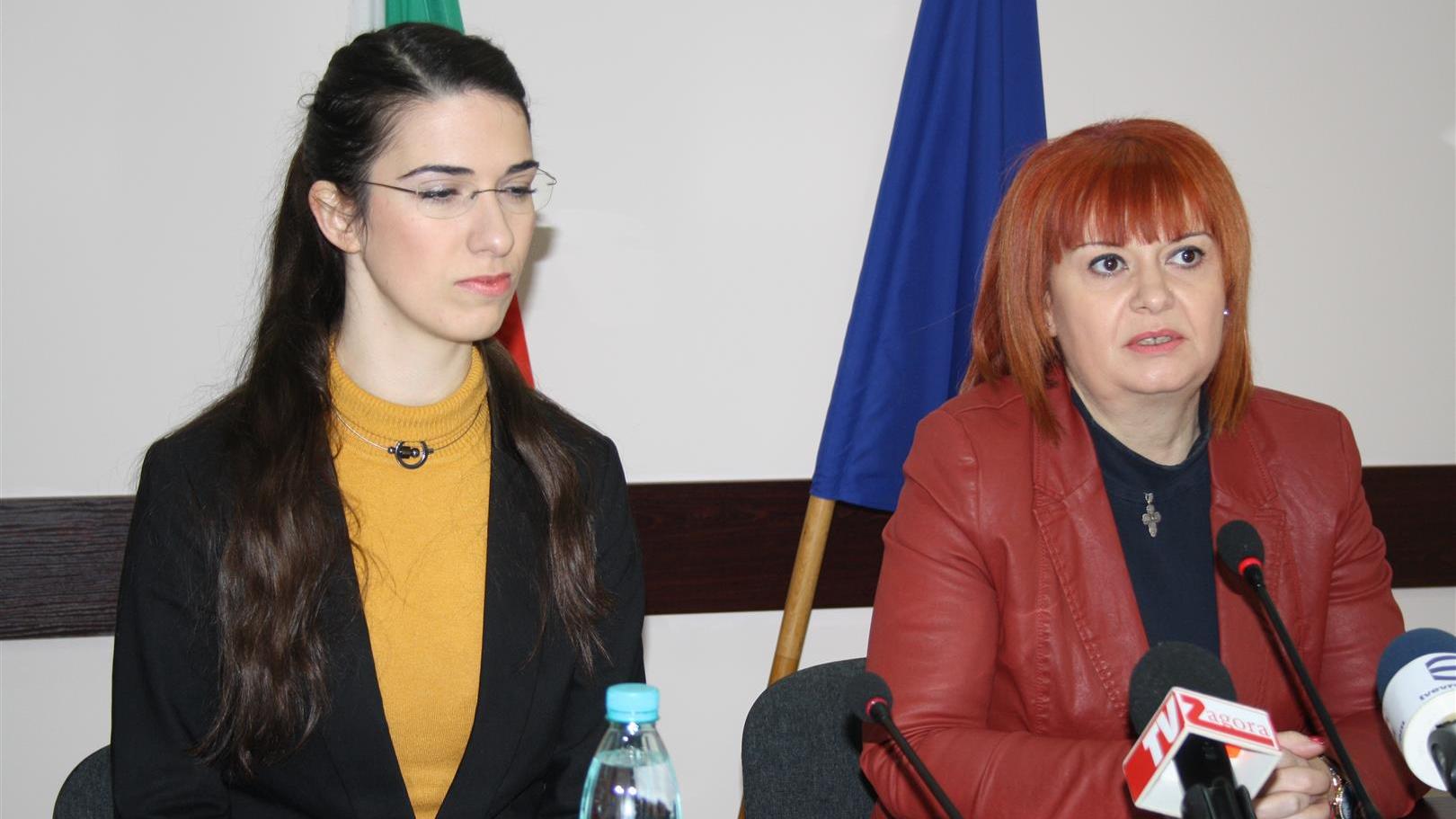 Областният управител Гергана Микова и арх Дора Иванова дадоха днес
