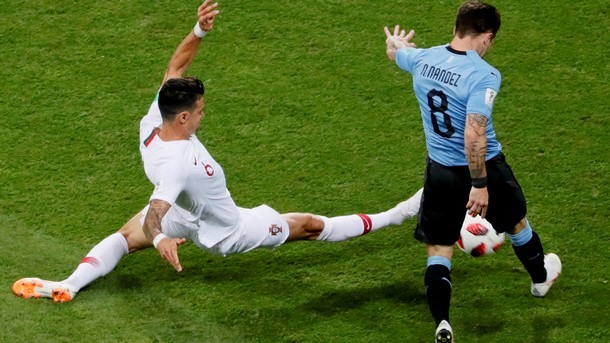 Отборът на Уругвай стана вторият четвъртфиналист на световното първенство по