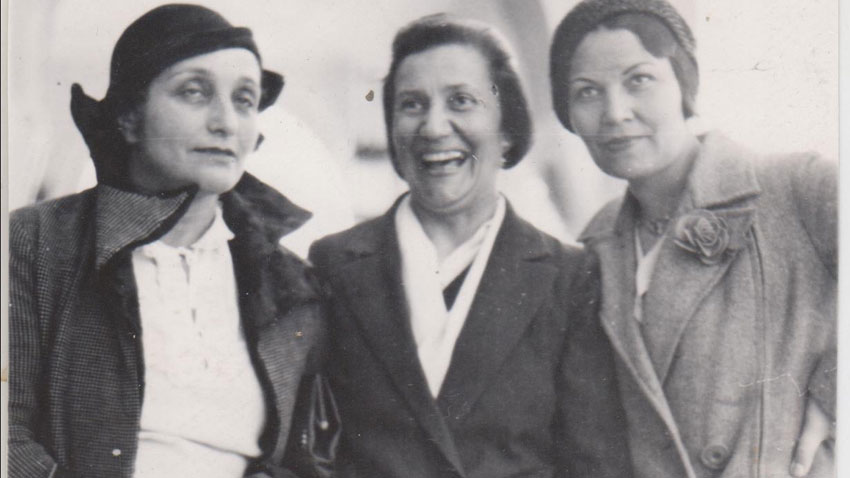Елисавета Багряна, Десанка Максимович и Дора Габе. 1932 г. (отляво надясно)