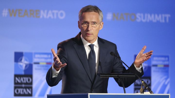НАТО реши днес да покани Македония да започне преговори да