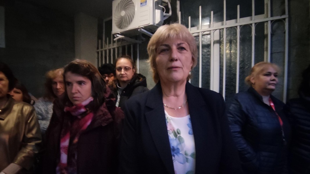 Д-р ренета Кръстева