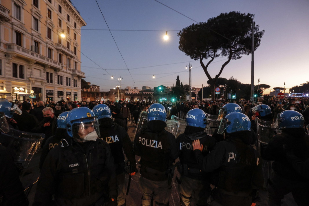 На протеста в Рим - 15 януари 2022 г./Снимка: ЕРА/БГНЕС