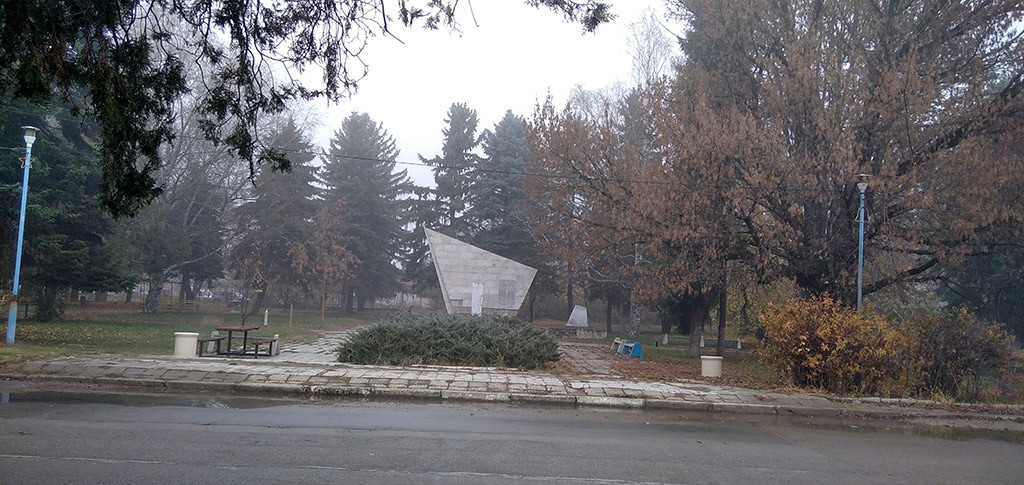 Паркът в центъра на село Доганово