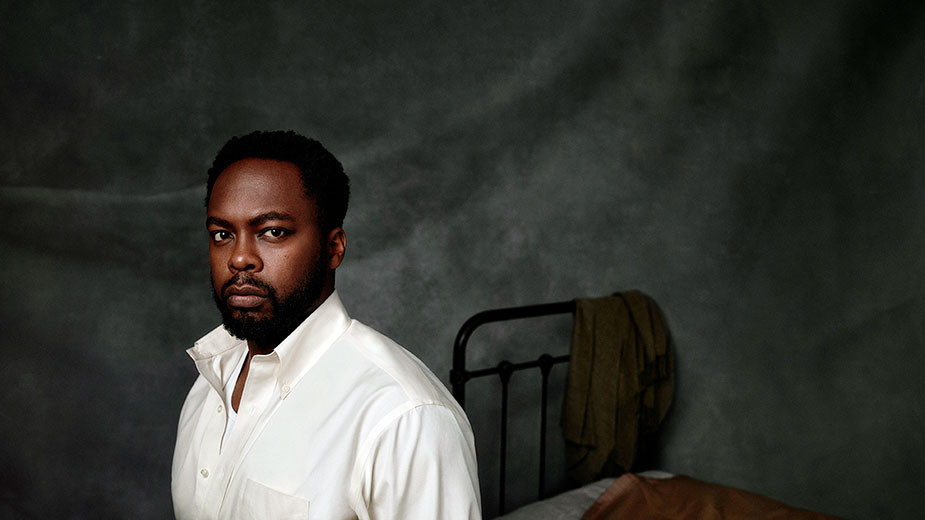  Уил Ливърмен като Чарлз 