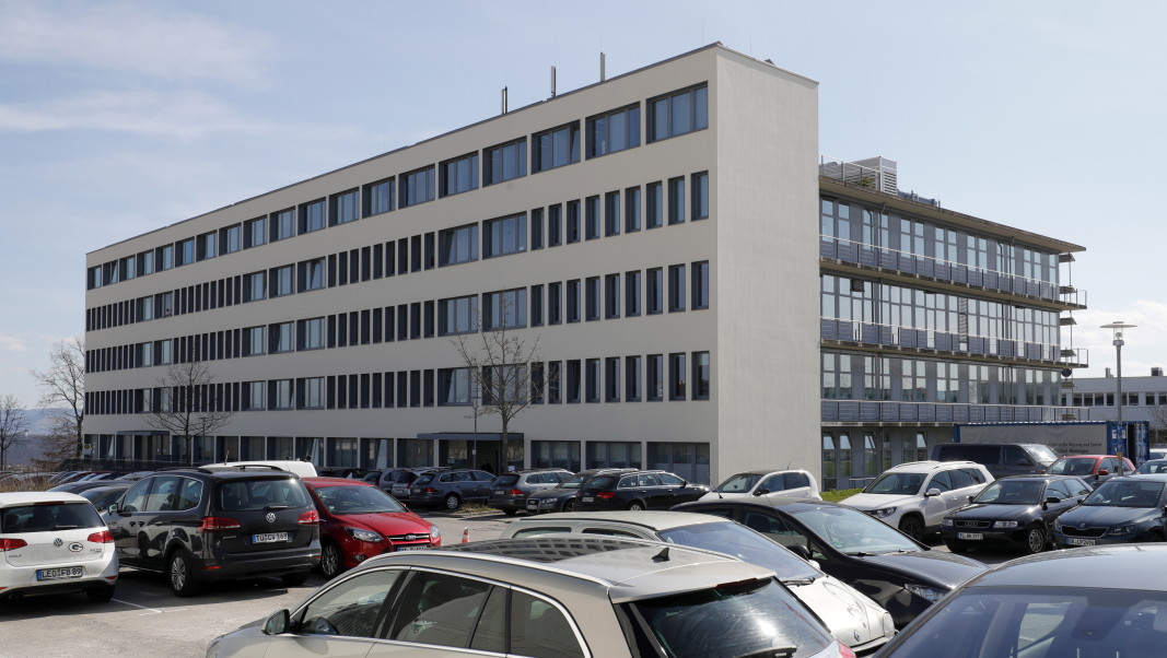 Централата на биотехнологичната компания в Тюбинген.          Снимка: ЕПА/БГНЕС