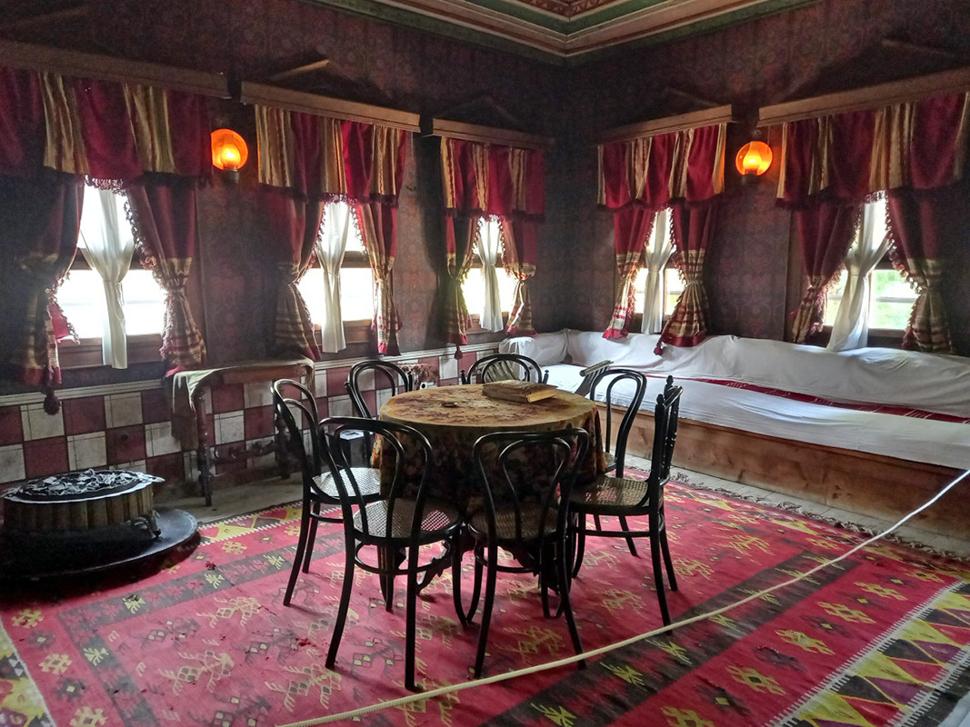 Guest room of a wealthy urban family