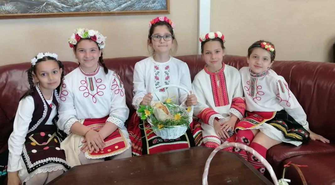 Ученици от начално училище „Христо Ботев“ в Плевен