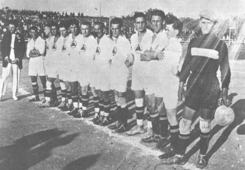 Отборът на Славия – шампион по футбол през 1926 година.
