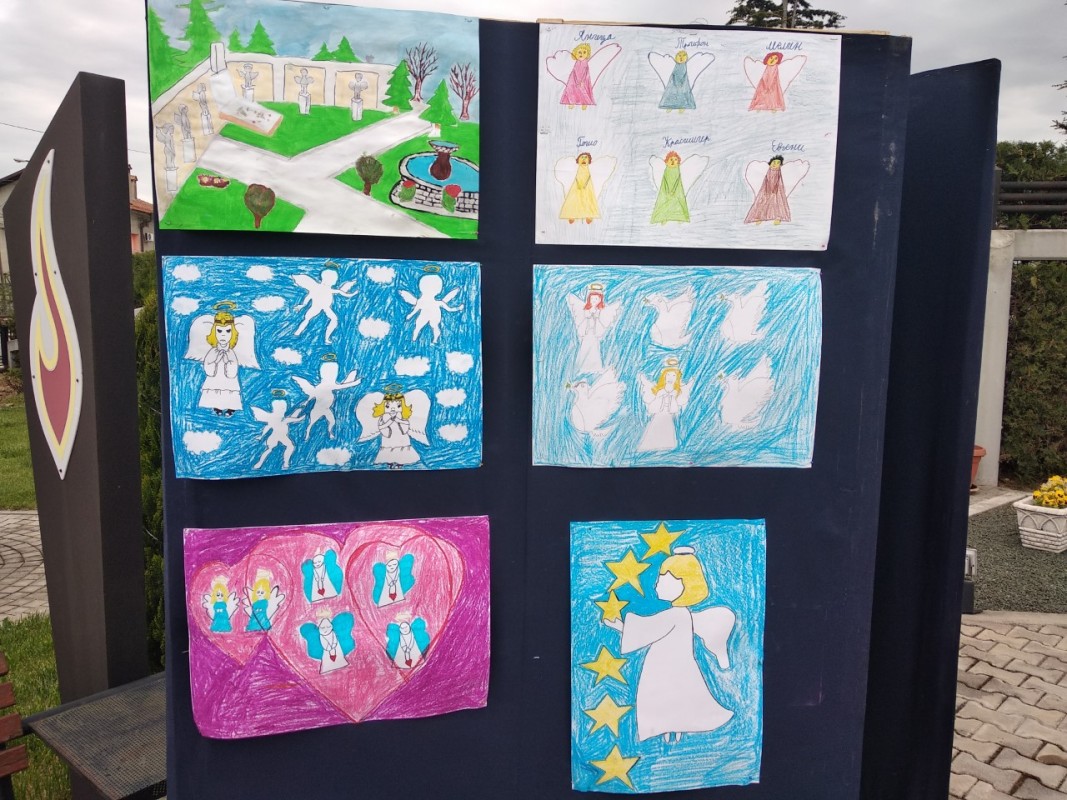 Деца от с. Победа изпратиха свои рисунки на почернените родители/Дора Атанасова
