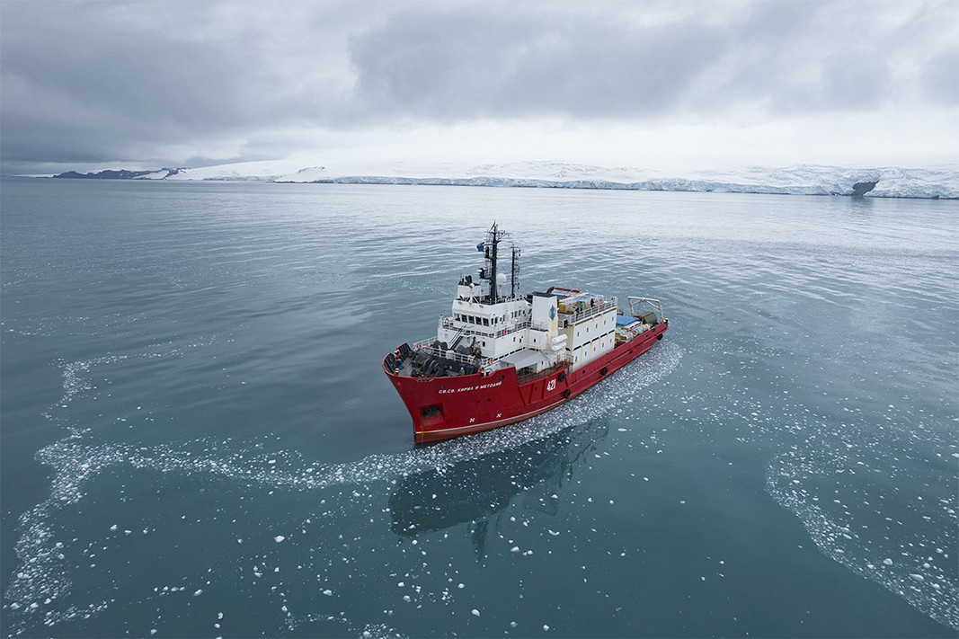 The Bulgarian Antarctic ship Photo: Oleg Vasilev