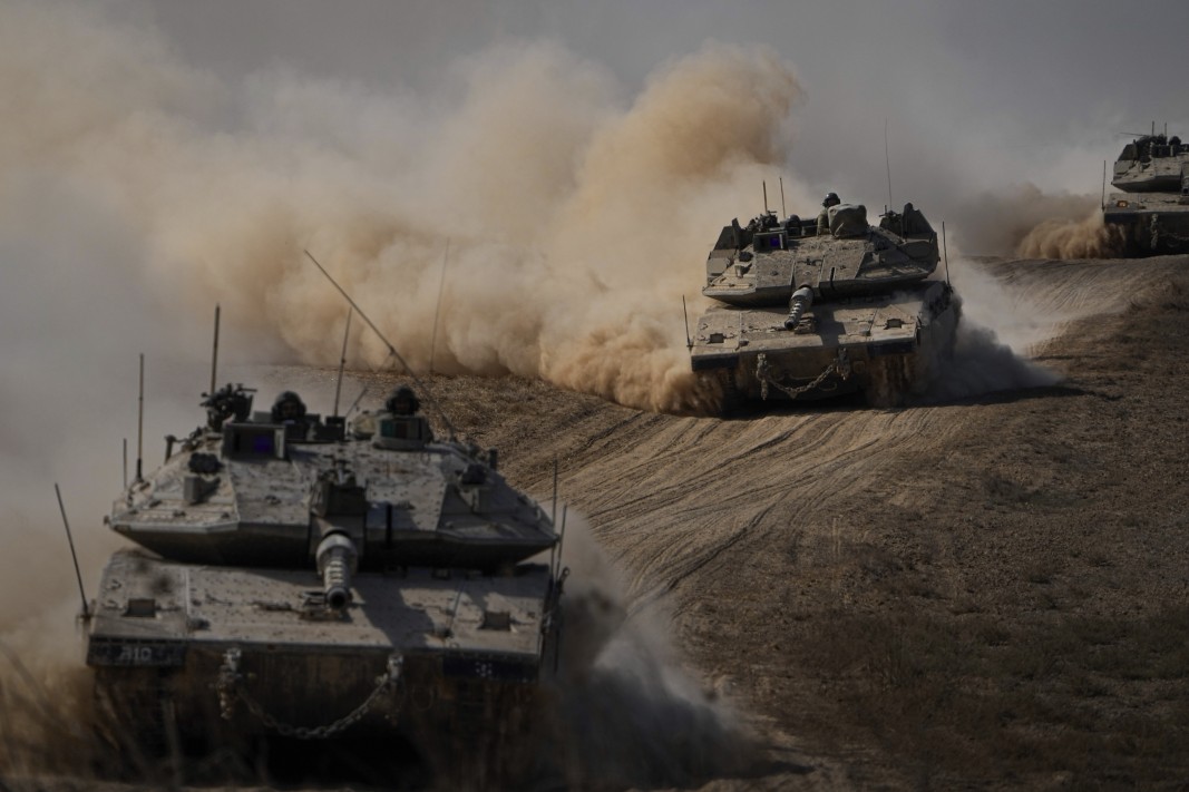 Израелски танкове се насочват към Ивицата Газа, 13 октомври 2023 г.
