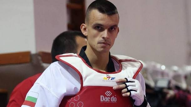 Владимир Далаклиев започна с победа участието си в турнира за