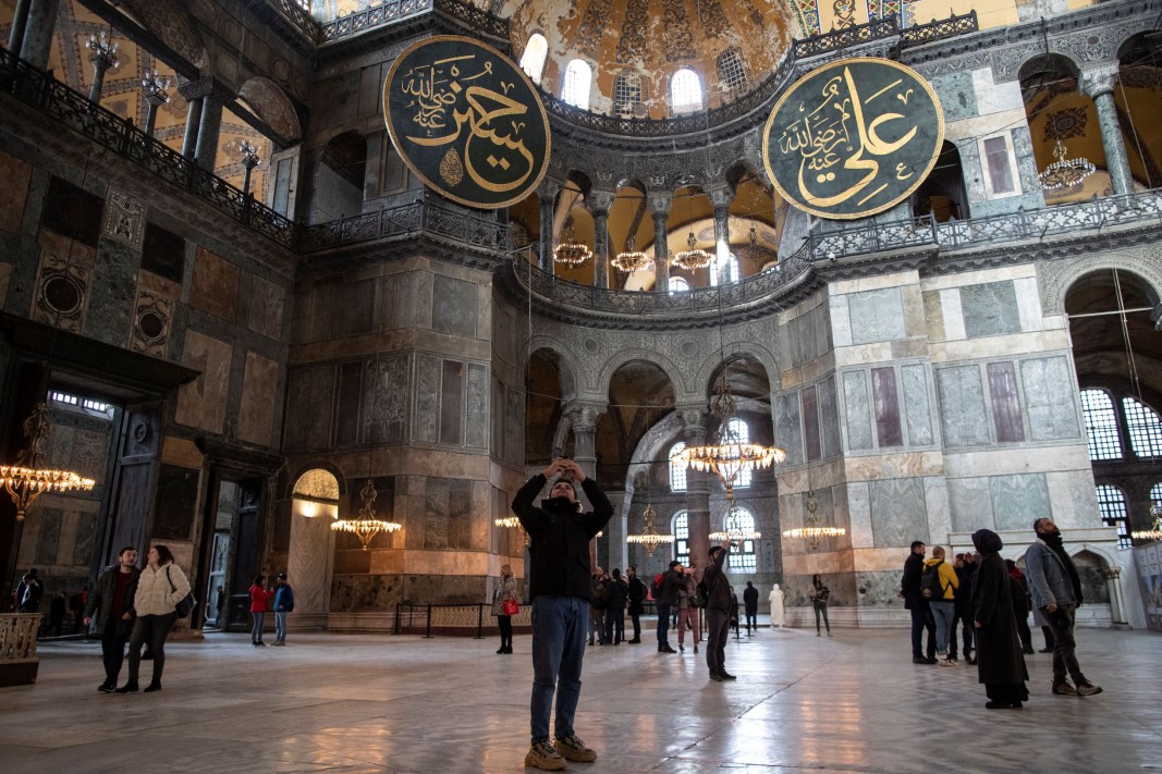 В днешни дни храмът е музей и се посещава от туристи от целия свят. Доста от съществуващите византийски мозайки са разкрити наново, но са запазени и ислямските промени.
