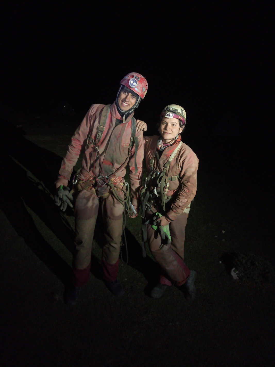 Георги Беров и Диляна Христова в пещерата Морджа, Турция  Снимка: Личен архив