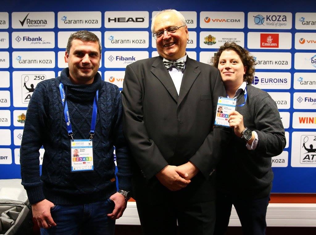 Станко Димов (вляво) с Елена Бойчинова и медийния директор Любомир Тодоров след финала през 2017 г.