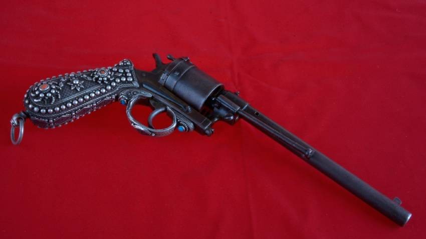 Rayna Knyaginia's gun.