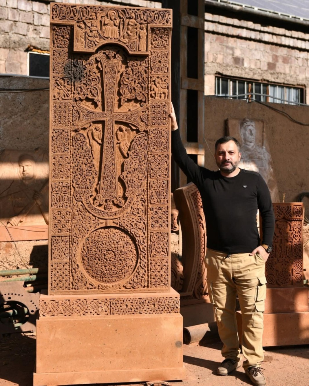 Артак Хампарцумян - автор на пловдивския хачкар