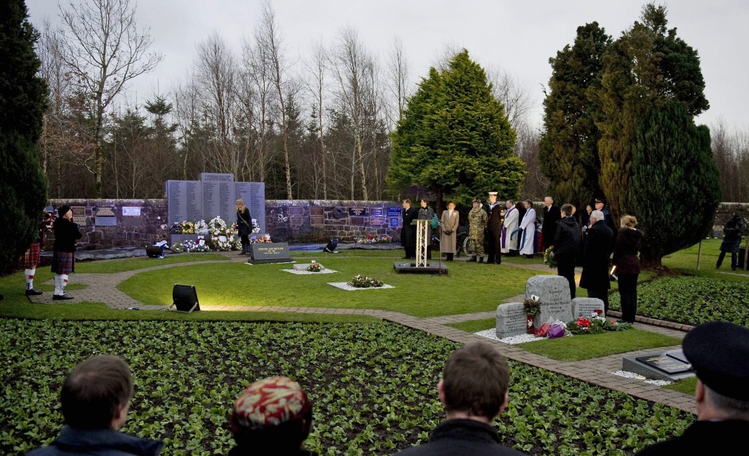 Церемония в памет на жертвите в Локърби.            Снимка: ЕПА/БГНЕС