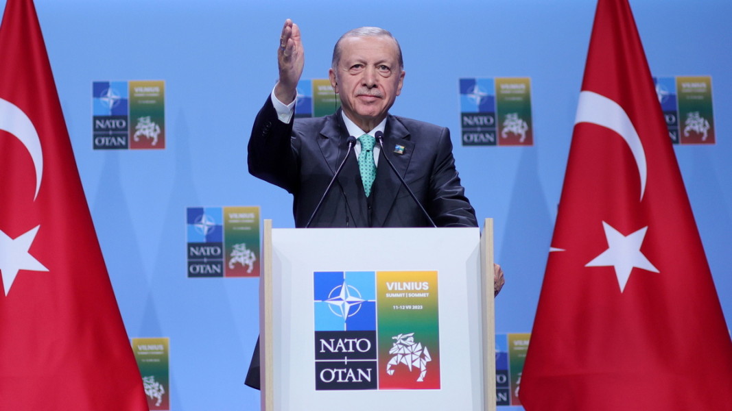 Турският президент Ердоган на срещата на НАТО във Вилнюс, юли 2023 г.  Снимка: ЕПА/БГНЕС