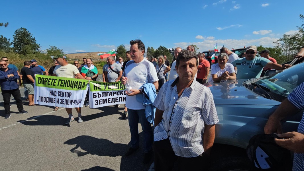 Протест на земеделци в Сливенско