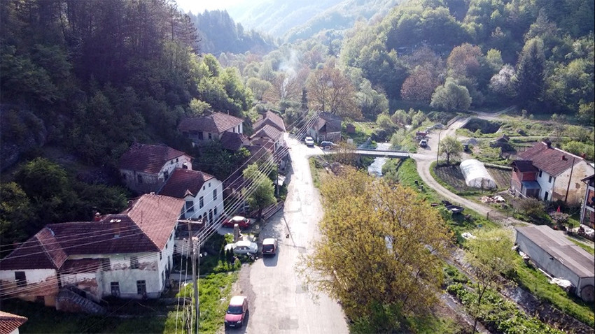 Село Звонци в областта Дерекул