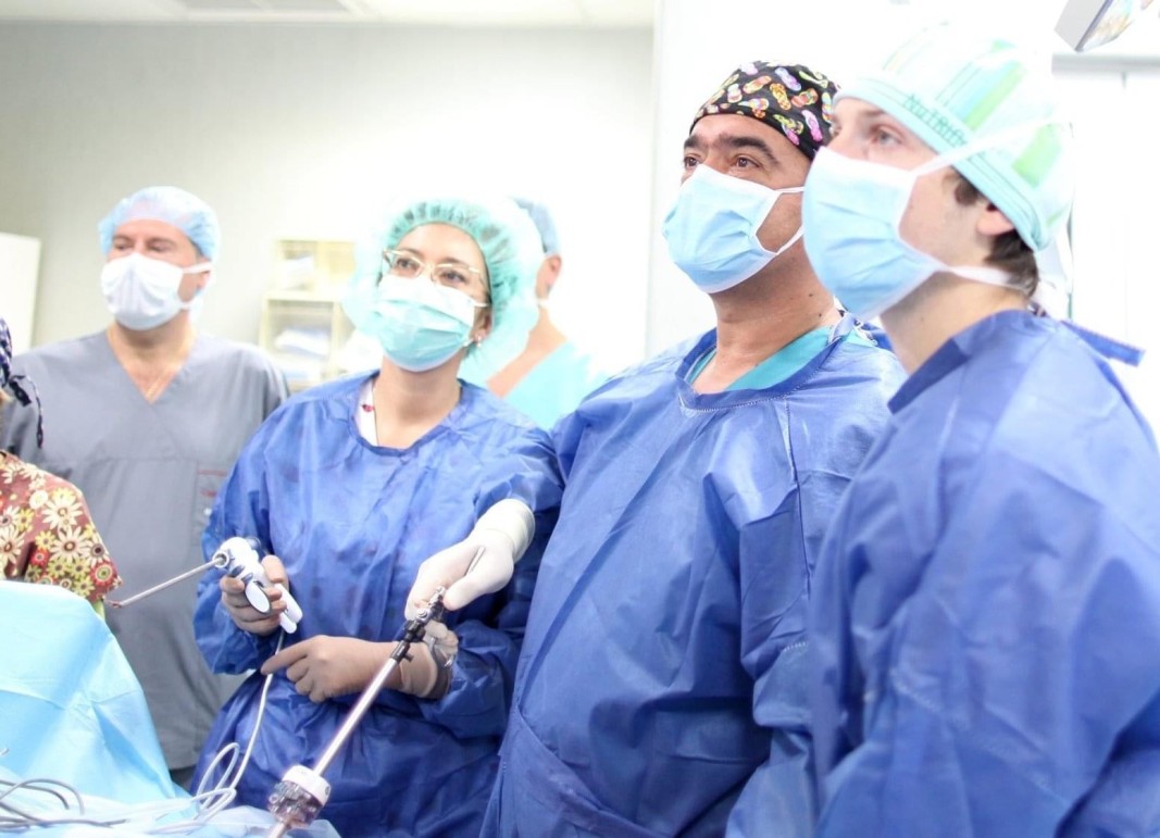 Клиниката по енодскопска, енокринна хирургия на ВМА