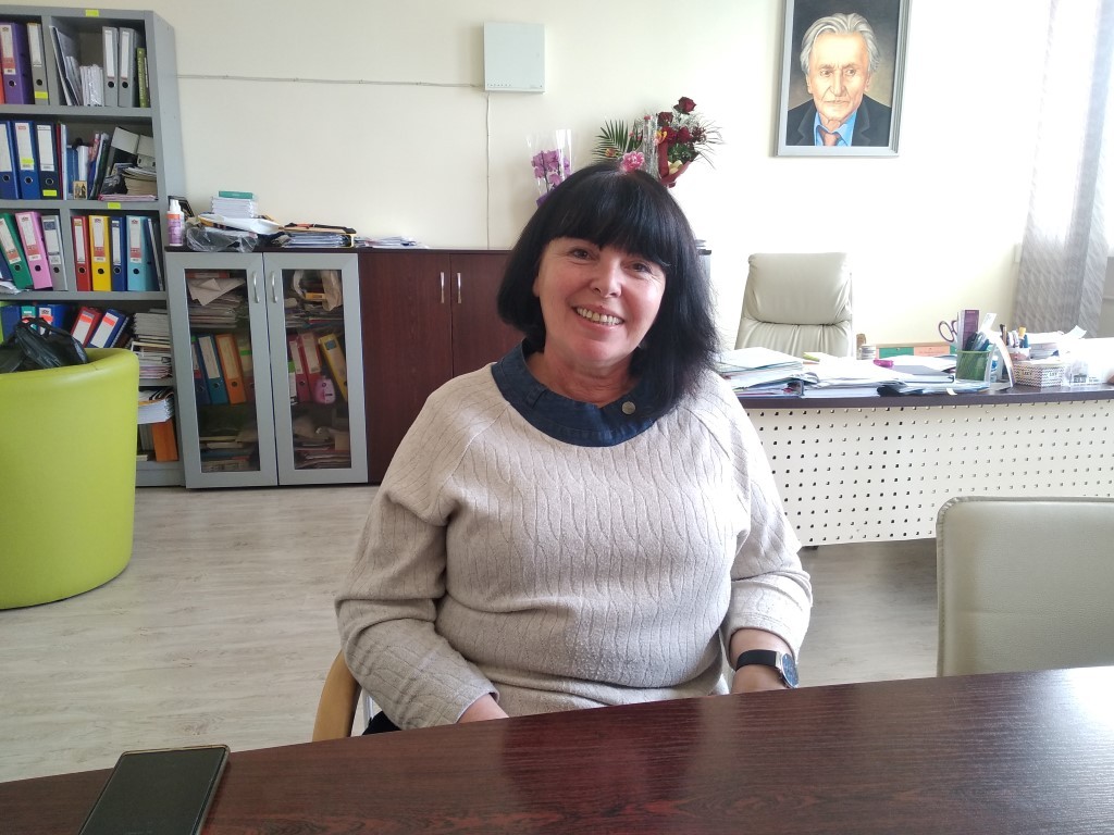 Ани Ангелова, директор на средното училище във Вършец