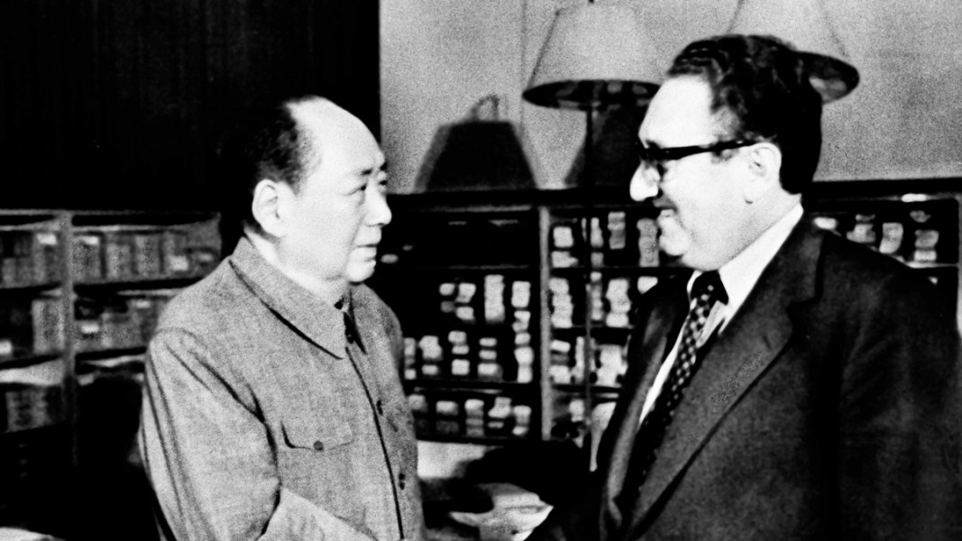 Хенри Кисинджър с китайския лидер Мао Дзедун, 1973 г. Снимка: АП/БТА