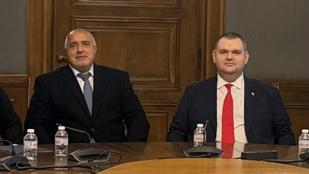 Бойко Борисов и Делян Пеевски  Снимка: БГНЕС