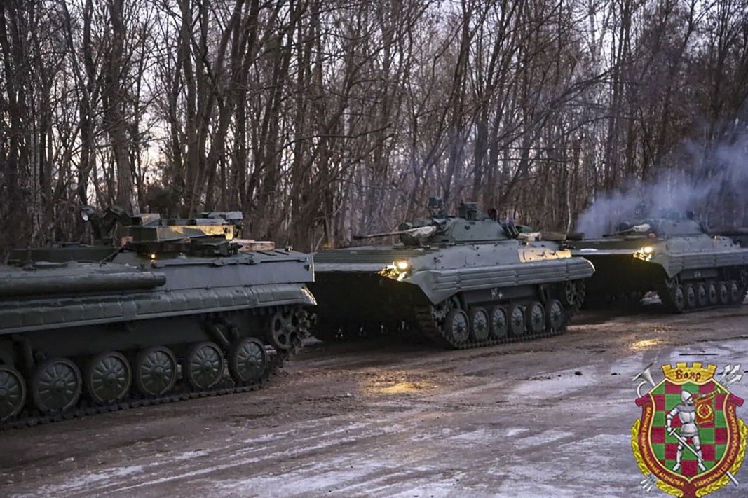 Министерството на отбраната на Беларус разпространи на 18 януари 2021 г. снимки на руски военни машини, пристигнали за съвместно учение. Снимки ЕПА/БГНЕС