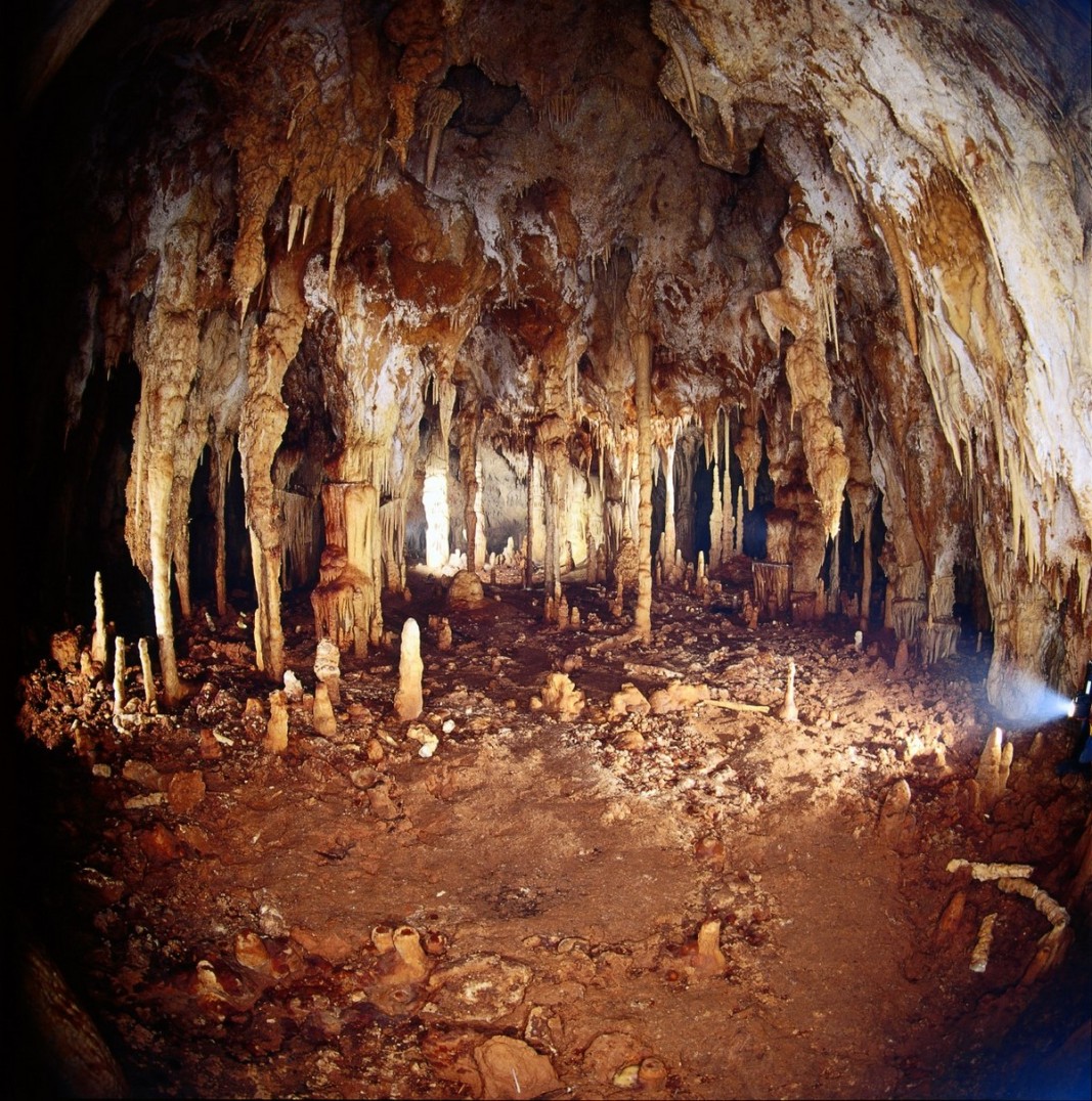 Пещерата Алистарти                         Снимка:Никос Карталис