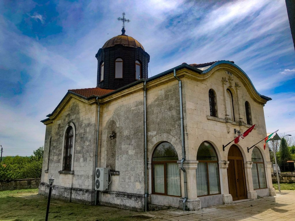 Die Kirche „Heiliger Demetrios von Thessaloniki“ wurde zwischen 1876 und 1892 gebaut.