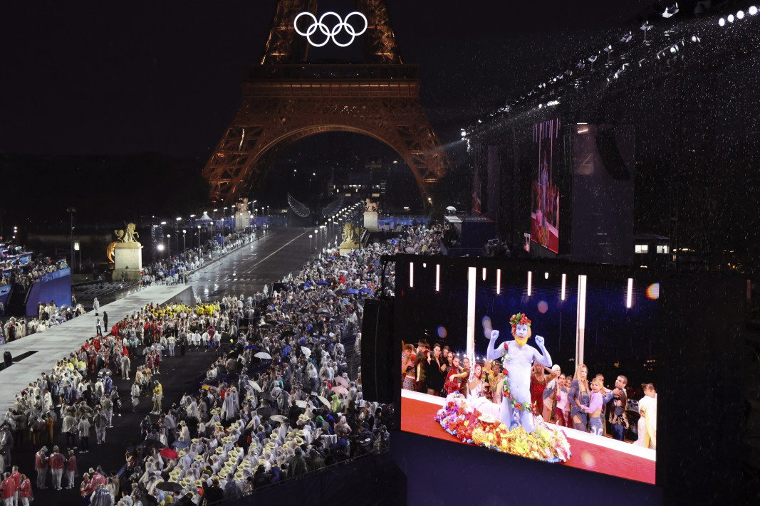 В Париж по време на церемонията по откриването на Летните олимпийски игри 2024 г., 26 юли 2024 г.; Снимка:АП/БТА