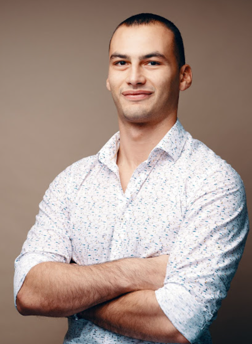 Никола Николов