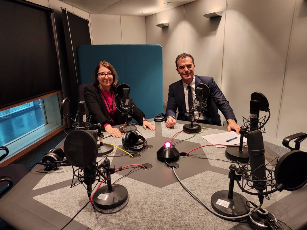 Irina Nedeva (BNR) and Sandro Gozi in Radio Studio 1 of the EP in Strasbourg