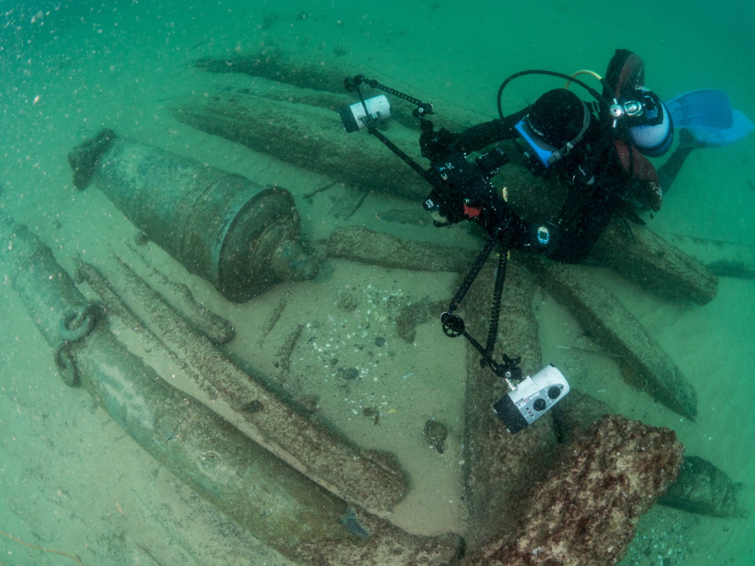 Археолози откриха кораб, потънал преди 400 години край Португалия на