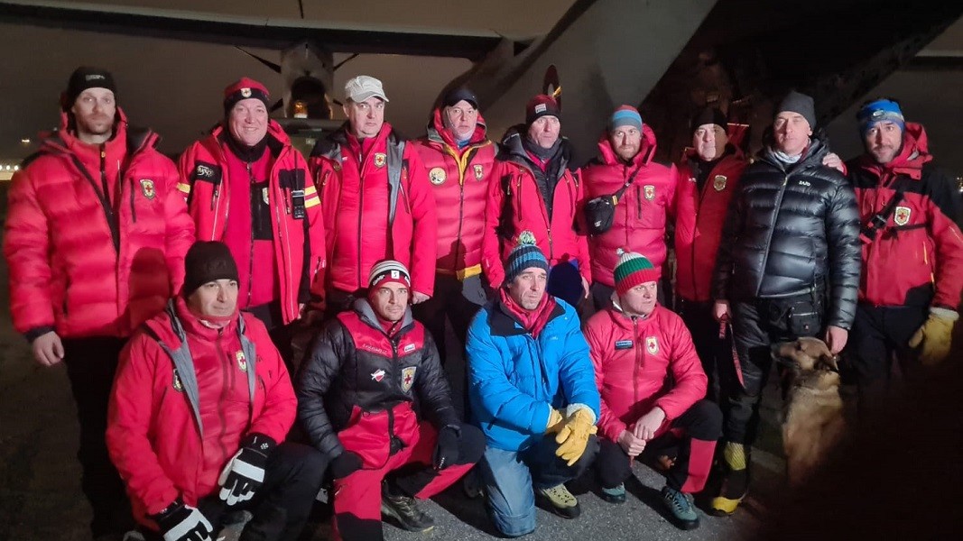 12 mountain rescuers from Bulgaria and 5 dogs are in Turkey and are participating in the rescue operations