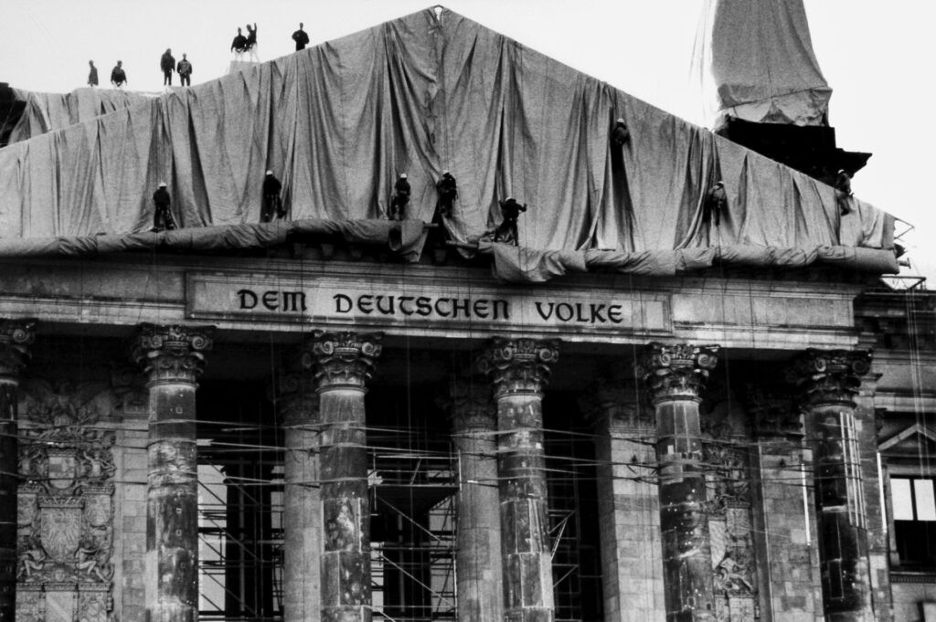 Wolfgang Volz 1995 Фондация Кристо и Жан-Клод