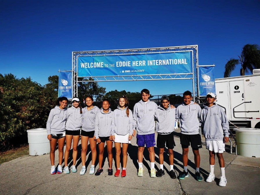 Отборите на ITF преди началото на турнира Еди Хер.