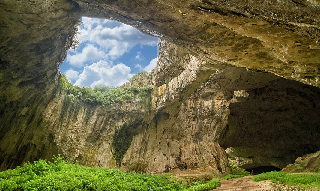 The Devetaki cave