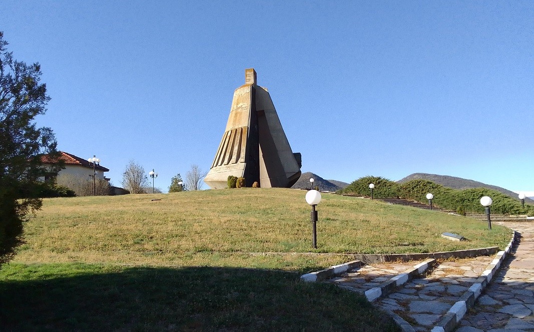 Памятник „Колокол“