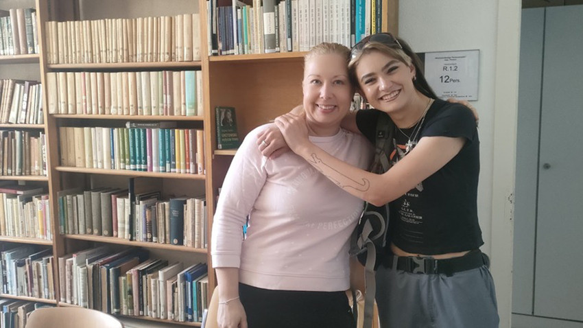 Christine Rains und Lilia Troanska