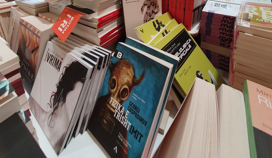Feria del Libro en Tirana, noviembre 2023